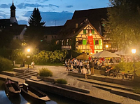 Rottenburger Sommerleseabende vor dem Haus am Nepomuk.